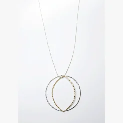 Sale Waschbär Lange Silberkette mit zwei Anhängern.