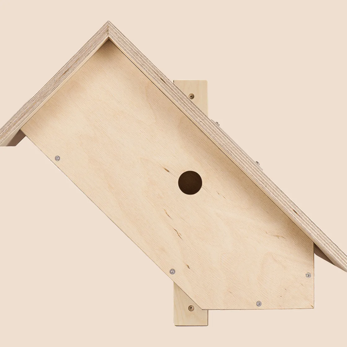 New Waschbär Nistkasten mit Solar-Kamera »Wolkenheim«.