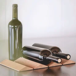 New Waschbär Weinregal aus Holz.