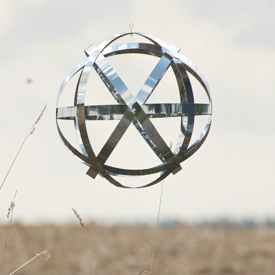 Clearance Waschbär Windspiel zum Aufhängen »Globus«.