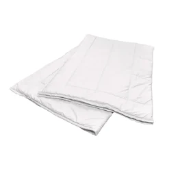 Hot Waschbär Zirben-Bettdecke.